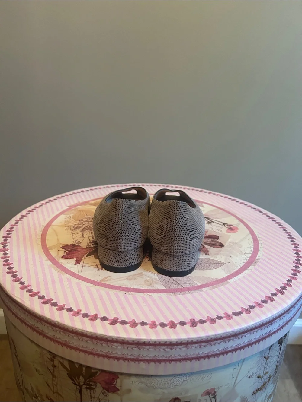 NEW Brunomagli Flats Hand Made in Italy Size 7
